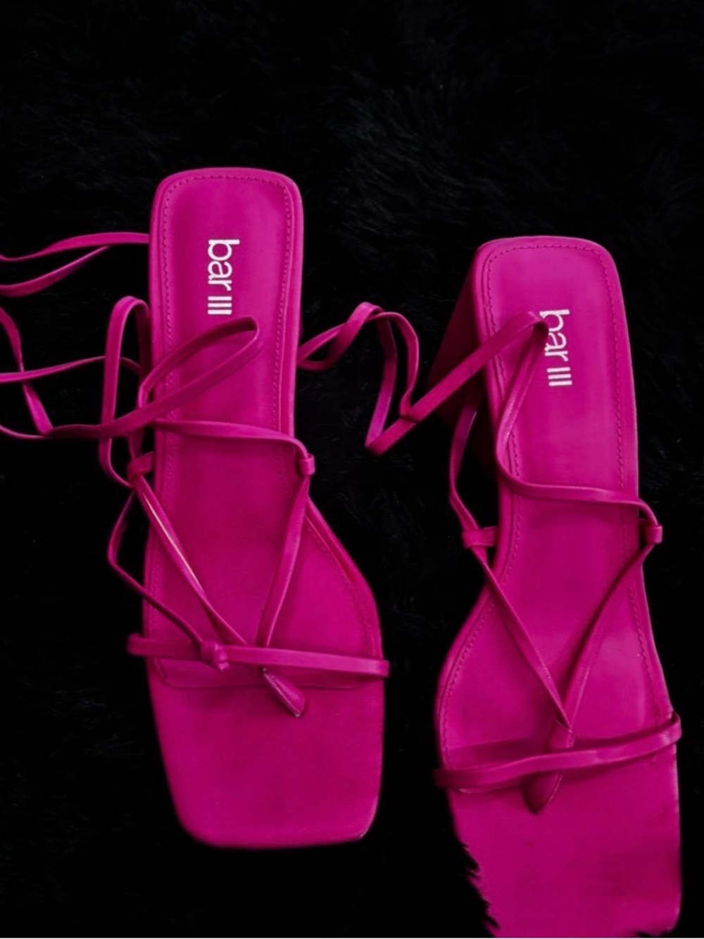 Bar III Fuchsia Strappy Square-Toe Wrap Sandals